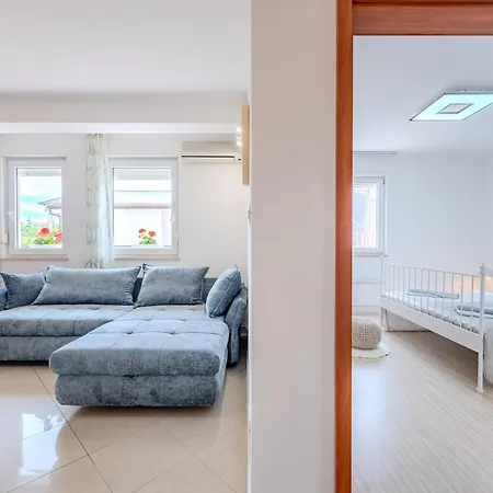 Gea Apartment
