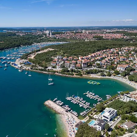 Gea * Pjescana Uvala